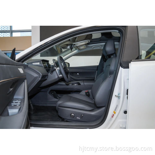 Changan Deep Blue SL03 CLTC 515 km Tempo di ricarica rapida 0,42 ore Nuovo stile Electric Car